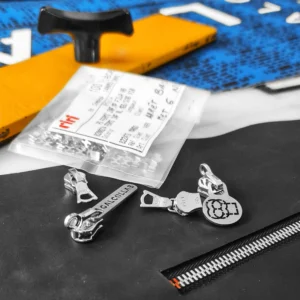 Fermeture à glissière Riri avec tirette de curseur personnalisée GaloCollab